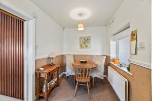 Kitchen/Breakfast Room- click for photo gallery